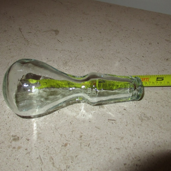 Pale Green Decanter and Stopper - Picture 7 of 8